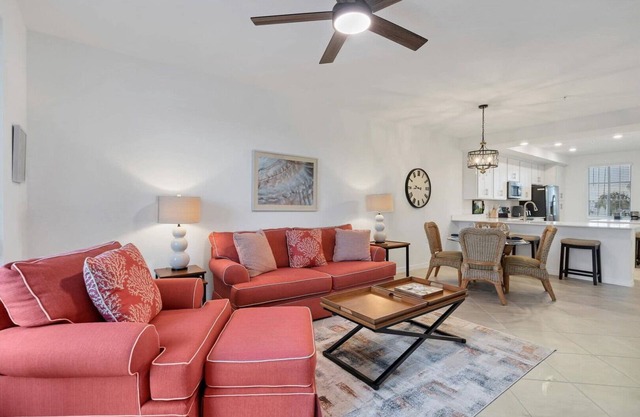 🥇 Condo with Social Clubhouse Membership (CH1080)