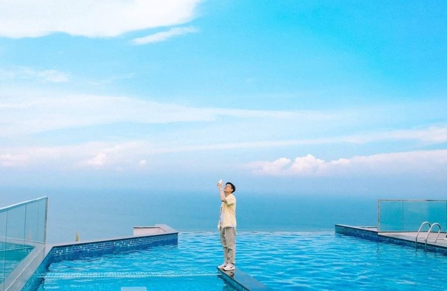 CONDOTEL CHAM BAY LUXURY