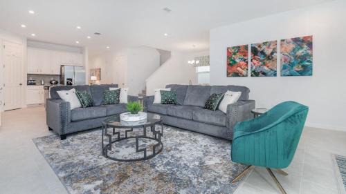 Contemporary 6 Bed 6 Bath Villa- Near Walt Disney World W/great amenities