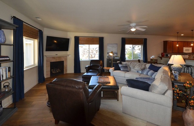 Contemporary, Centrally Located