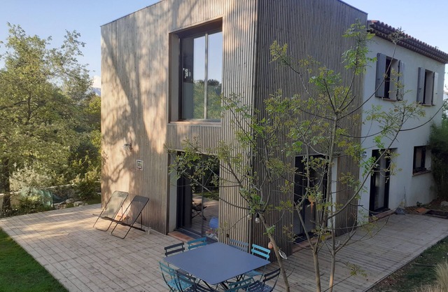 Contemporary house near Aix en Provence Sainte Victoire view