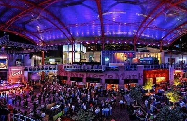 Contemporary KC Getaway Mins to Arrowhead