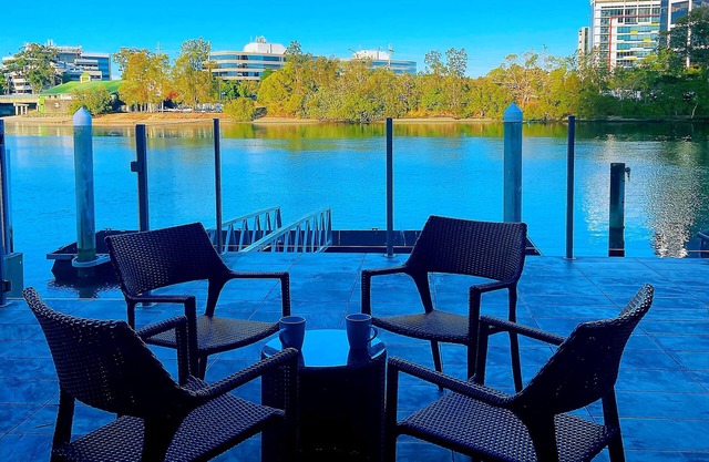 Contemporary Luxurious Home -- Ideal Holiday Home 1 in Chevron Island