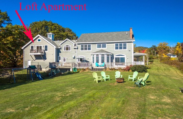 Contemporary Loft apartment with ocean views, hot tub & private beach!