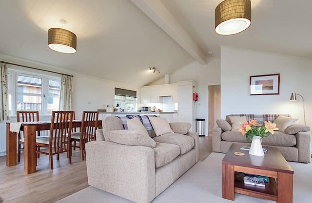 Contemporary south facing lodge.