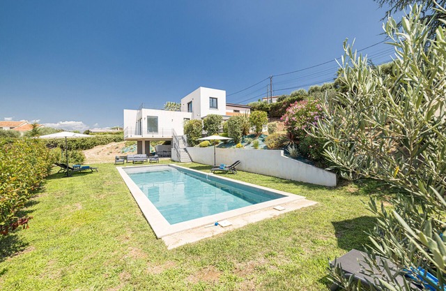 Contemporary villa Crémat - Swimming pool - AC