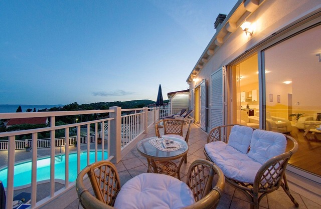 Contemporary villa with sea view and private pool