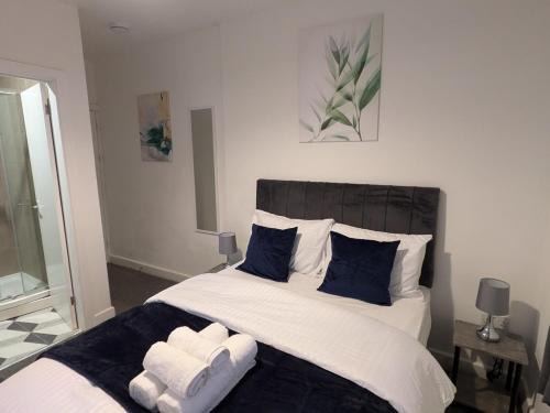 Contractor Home 4BR all ensuite & TVs, NR Stadium