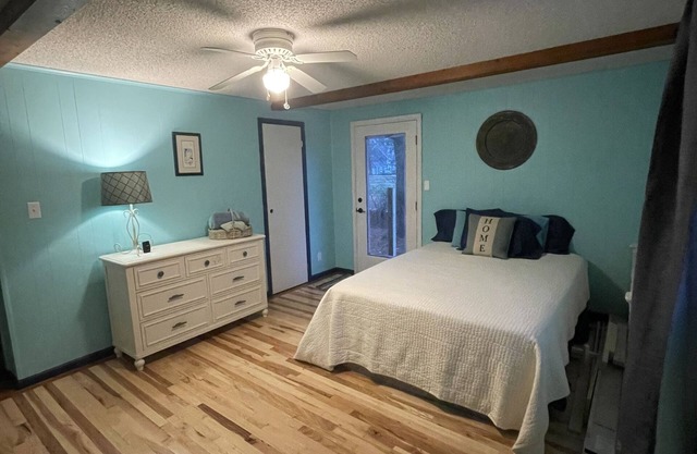 Convenient location! located next to Shell Landing boat ramp Reedville Va