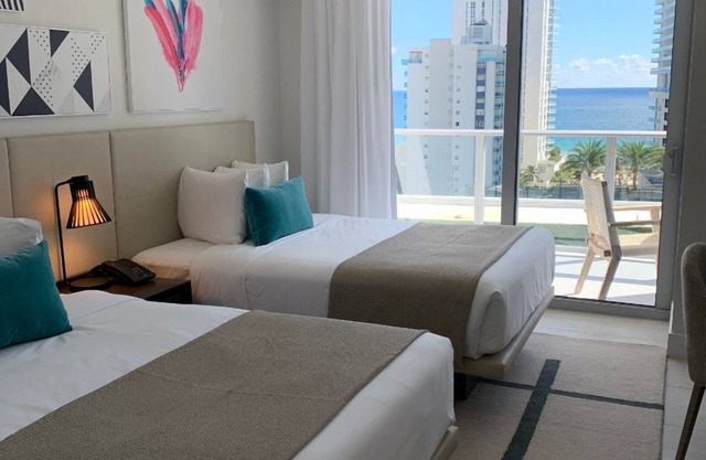 Convenient Stay, Superb Location! 3 Relaxing Units, Pool, Kitchen