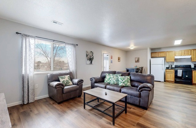 Cool 2-Bed Condo Patio & Parking in Brighton near DIA and easy access to Denver