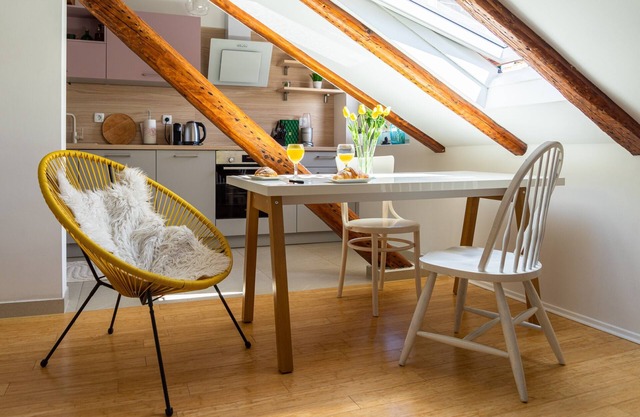 Cool attic apartment Marina