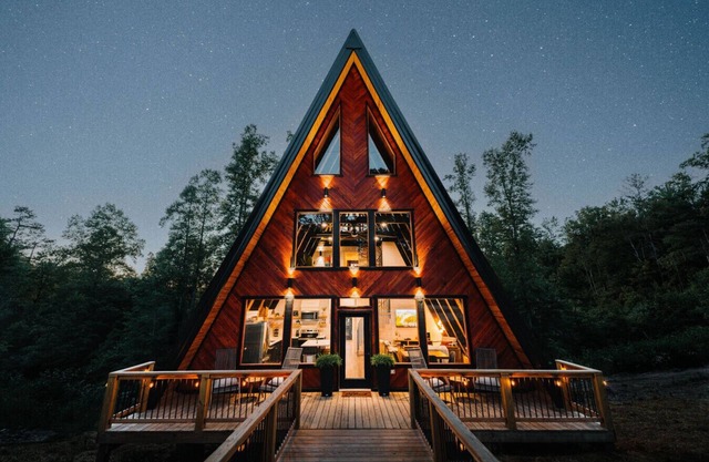 Cooper Pines by The Hideaways