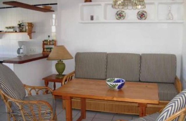 Copacabana27: central apartment a few steps from the beach of Es Pujols