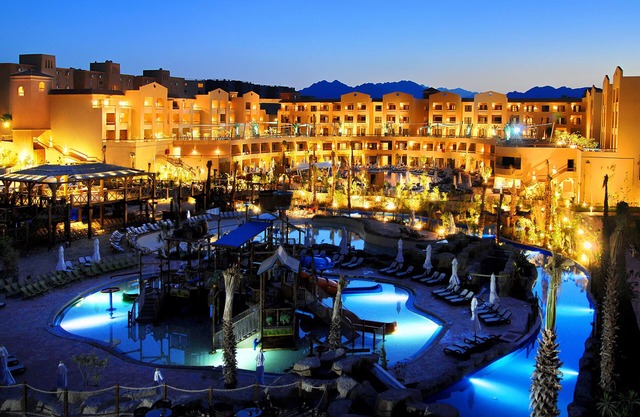 Coral Sea Aqua Club