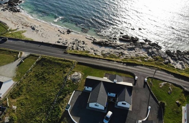 Coral Strand Lodge beachside house with stunning views