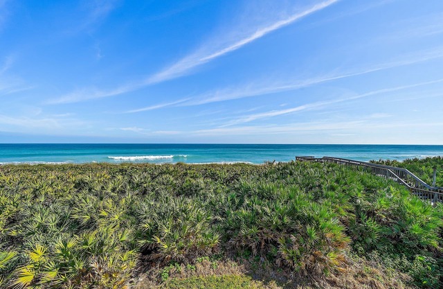 Corner Direct Oceanfront Condo Stunning Views S. Hutchinson Island