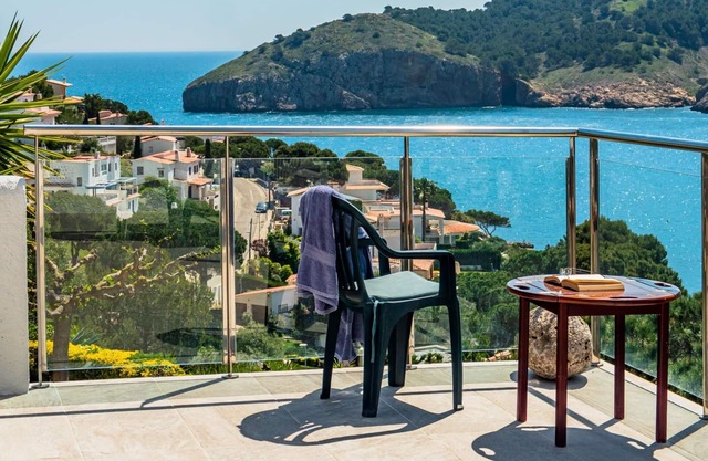 Costabravaforrent Palas Atenea