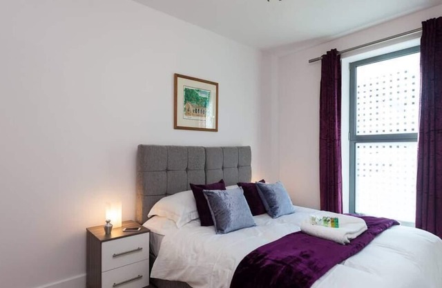 Cosy 1 Bed 1 bath Apt in Redhill Town Centre