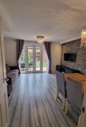 Cosy 2 bed house in Aylesbury