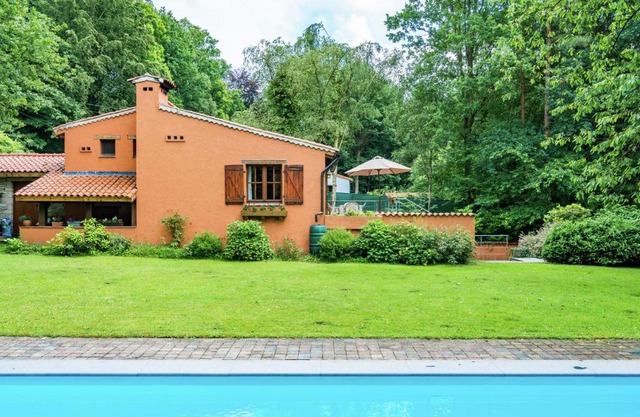 Cosy and snug holiday home with joint swimming pool