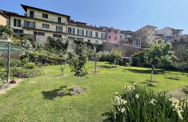 Cosy apartment for 2 people with WIFI, A/C, TV, patio and pets allowed