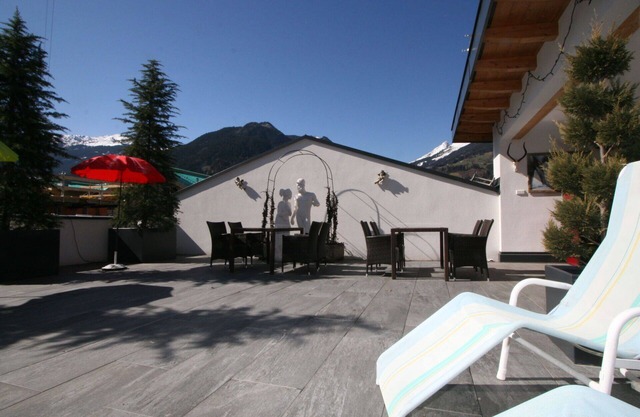 Cosy apartment for 6 people with WIFI, TV and terrace