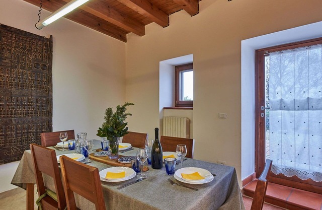 Cosy apartment in villa for 8 people with WIFI, TV and patio