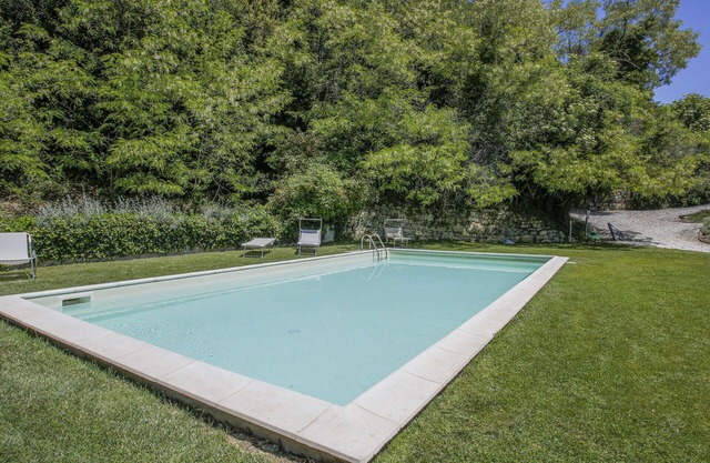 Cosy apartment in villa for 3 people with WIFI, pool, TV and pets allowed