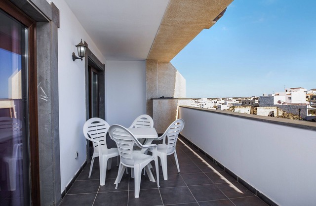 Cosy Apartment “Apartamento Callao 11” with Wi-Fi, Terrace & Shared Pool