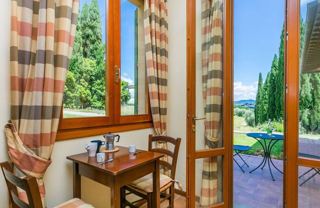 Cosy apartment for 4 guests with pool, WIFI, A/C, TV and pets allowed