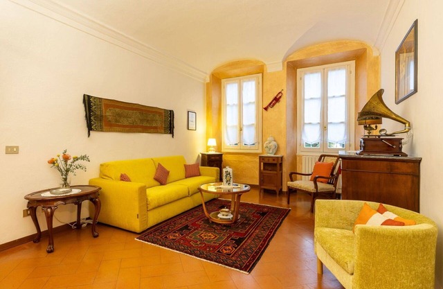 Cosy apartment for 7 guests with WIFI, TV and patio