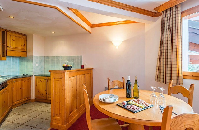 Cosy apartment for 4 guests with WIFI, pool, TV, terrace and pets allowed