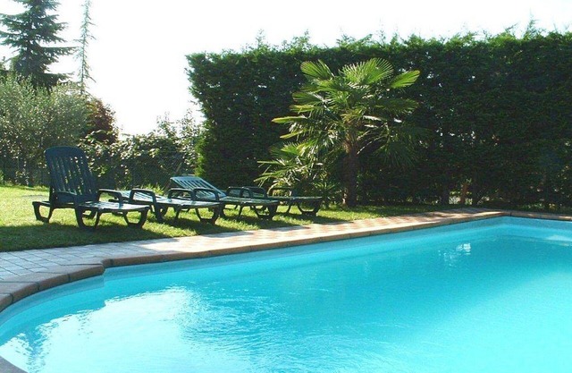 Cosy apartment for 4 guests with A/C, WIFI, pool, TV, terrace and pets allowed