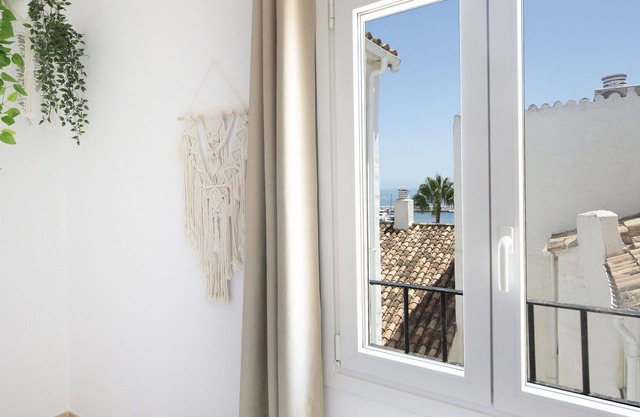 Cosy apartment for 4 guests with A/C, WIFI, TV and terrace