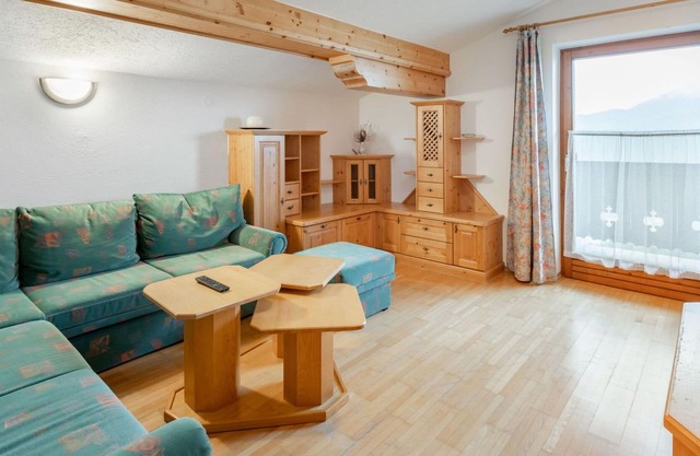 Cosy apartment for 4 people with WIFI, TV, balcony, pets allowed and parking