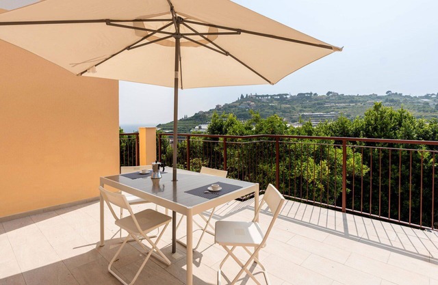 Cosy apartment for 5 guests with WIFI, A/C and pets allowed