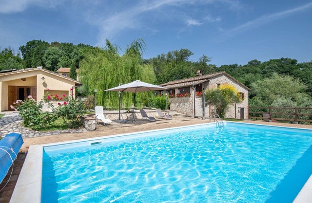 Cosy apartment for 5 guests with A/C, WIFI, pool, TV and parking