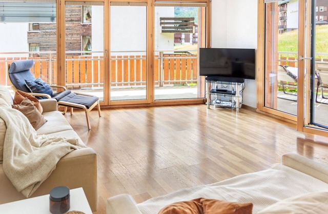 Cosy apartment for 6 people with WIFI, TV and balcony