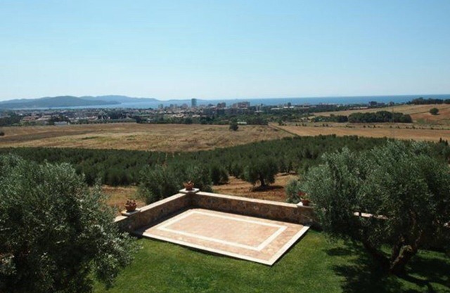 Cosy apartment for 6 people with TV, patio, panoramic view and parking