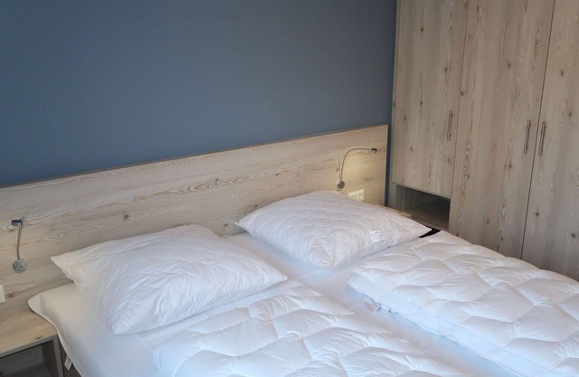 Cosy apartment for 6 guests with WIFI, TV, pets allowed and parking
