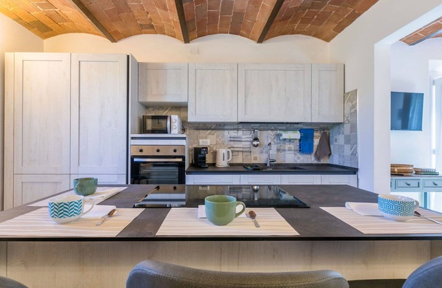 Cosy apartment for 6 guests with WIFI, A/C and pets allowed