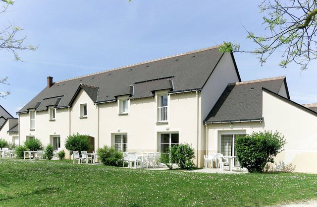 Cosy apartment in villa for 4 guests with WIFI, pool, TV, terrace, pets allowed and parking