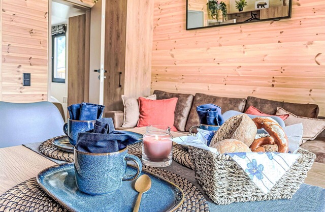 Cosy apartment in villa for 5 guests with A/C, TV, terrace and pets allowed