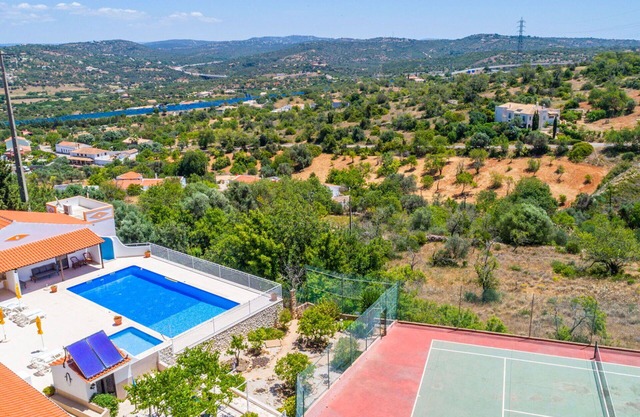 Cosy apartment in villa for 4 guests with WIFI, A/C, pool, TV, terrace and panoramic view