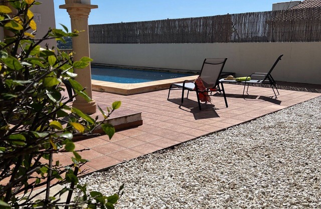 Cosy apartment in villa for 4 guests with WIFI, private pool, A/C, TV, terrace and pets allowed