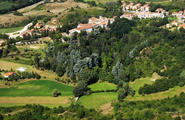 Cosy apartment in villa with pool, WIFI, veranda, pets allowed, panoramic view and parking