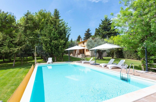 Cosy apartment in villa for 6 people with WIFI, pool, TV and terrace
