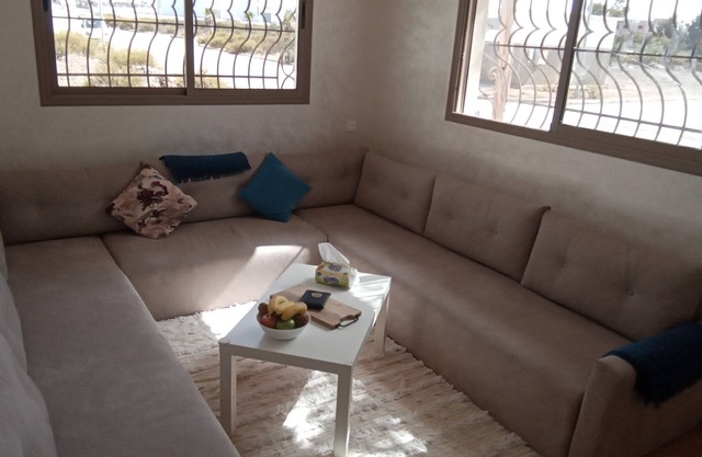 Cosy apartment on Bouznika beach