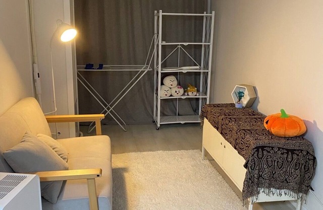 Cosy Apertment with Great Home Office Room, 5 mins near Subway, Market, Cafe.